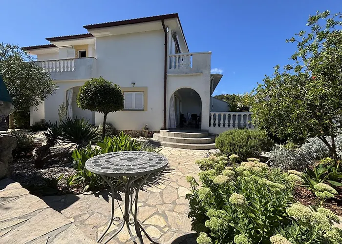 شقة Charming Secret Garden *